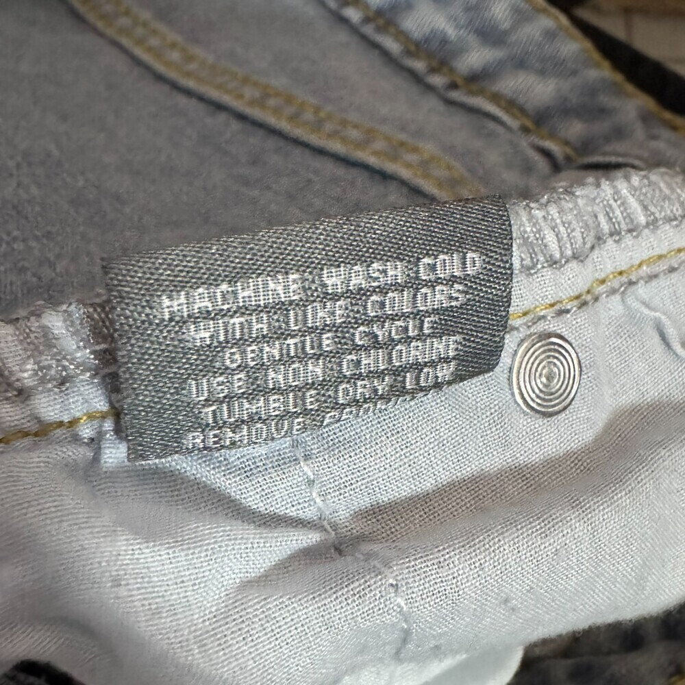 Cali 1850 Womens Jeans Size 5 / 27  Heart Embroidered Patch Denim New with Tags - Picture 9 of 10